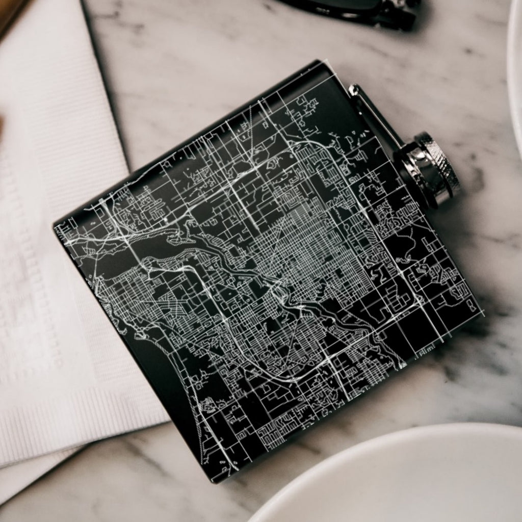 Appleton - Wisconsin Map Hip Flask in Matte Black