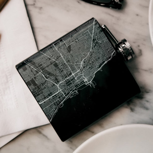 Chicago - Illinois Map Hip Flask in Matte Black