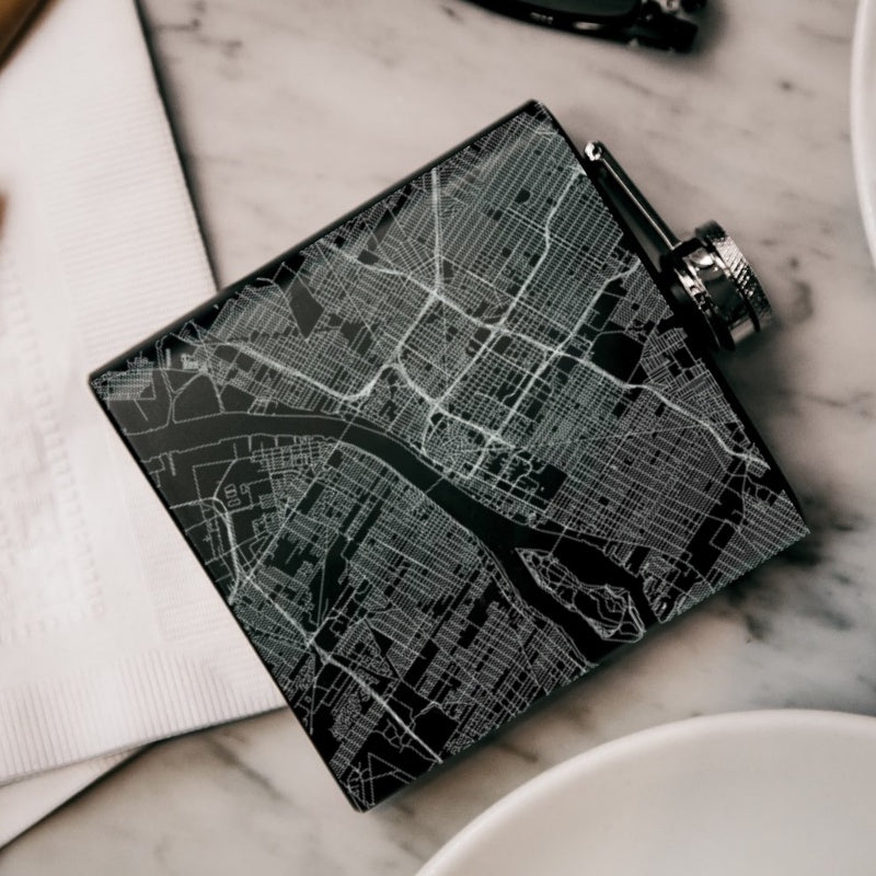 Detroit - Michigan Map Hip Flask in Matte Black