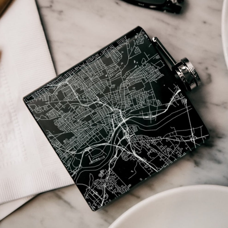 Hartford - Connecticut Map Hip Flask in Matte Black