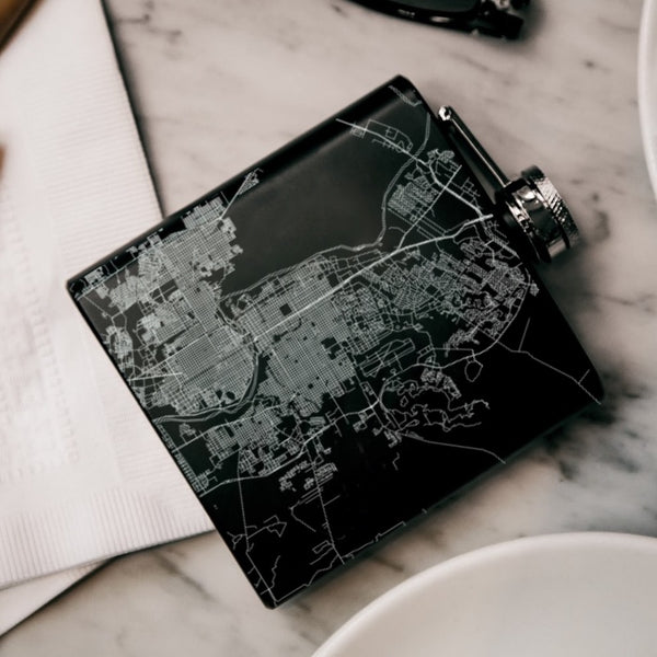 Laredo - Texas Map Hip Flask in Matte Black