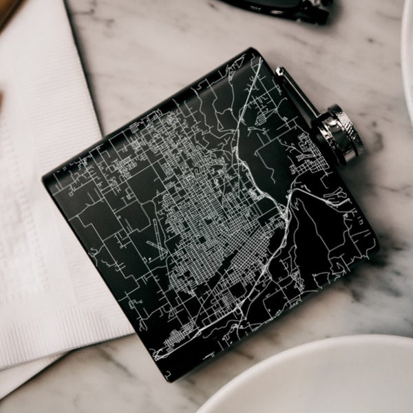 Yakima - Washington Map Hip Flask in Matte Black